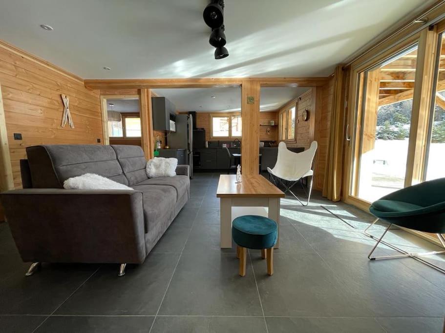 Appartement Lumineux Neuf Dans Bas De Chalet Le Douglas La Joue du Loup Exterior foto